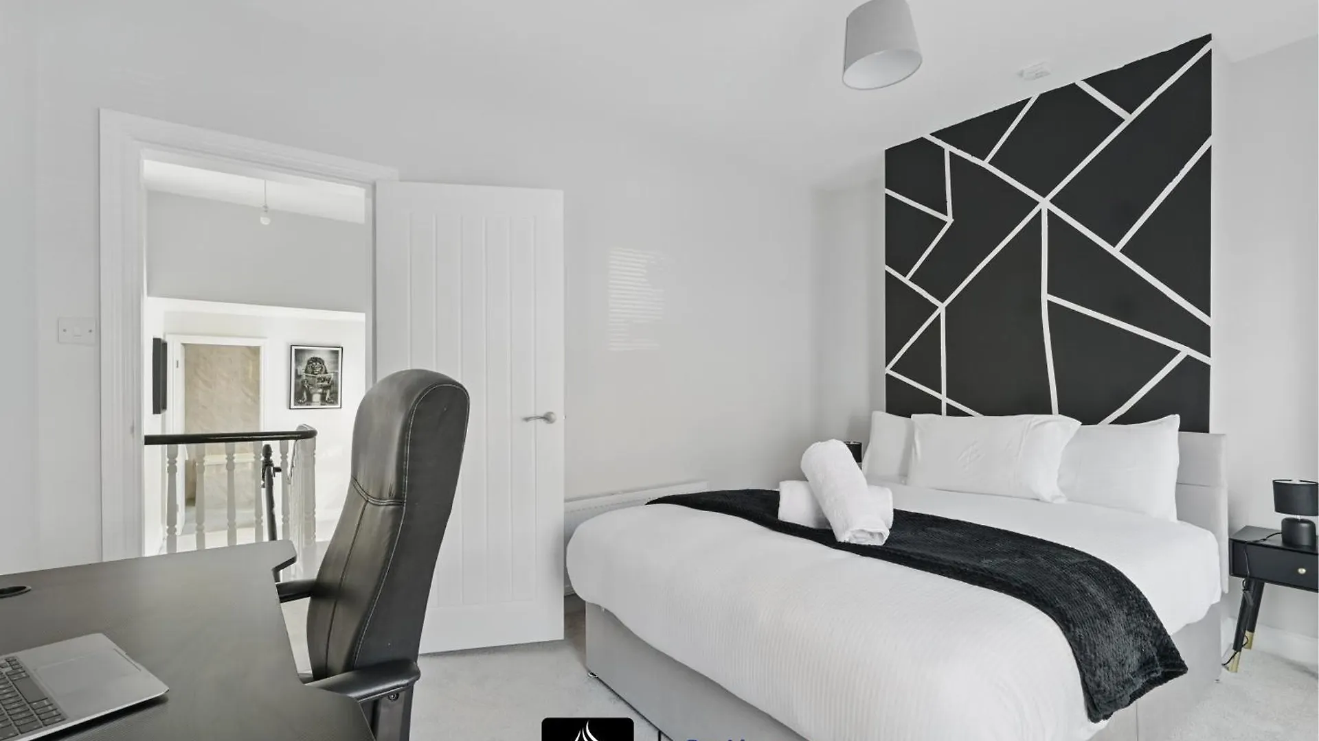 펜션 2 Bed House By Boyeilles Apartments Short Lets & Serviced Accommodation Belfast With Pool Table & Free Parking