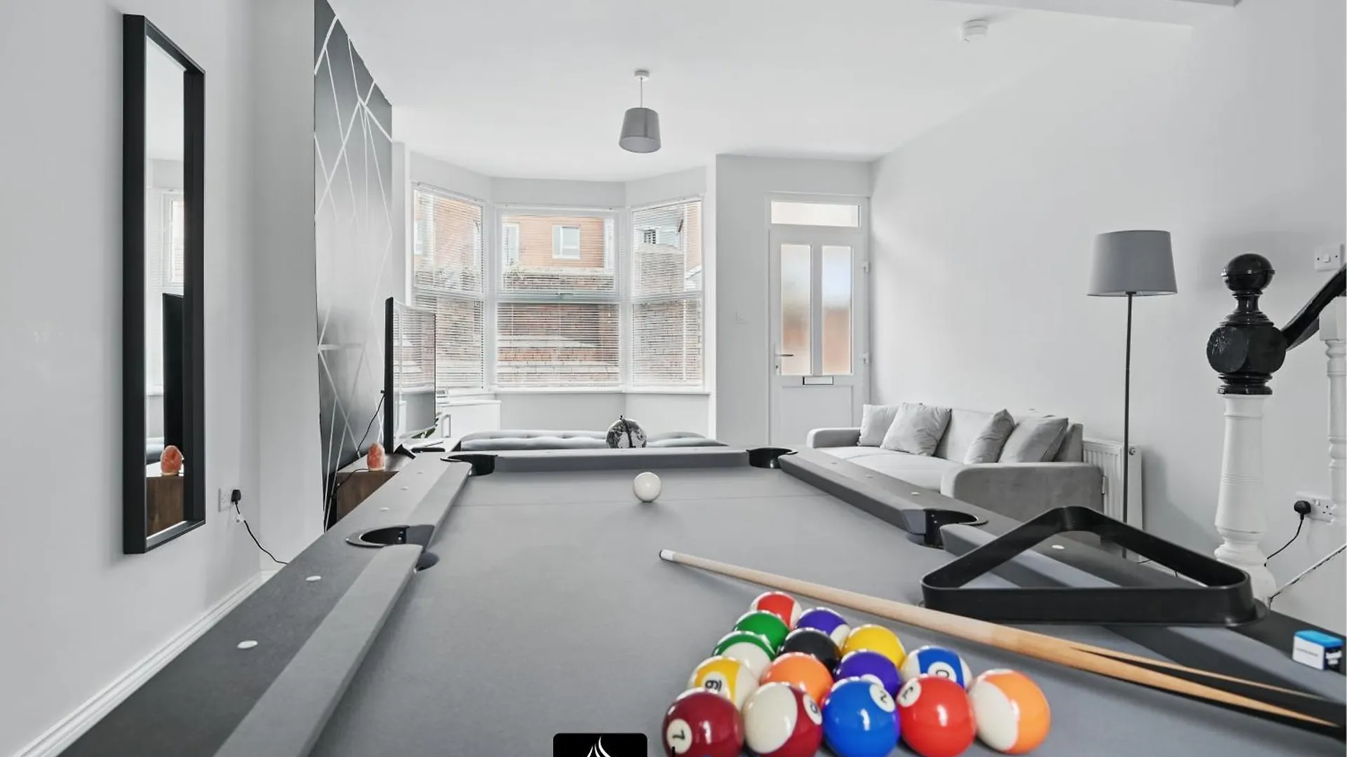Casa vacanze 2 Bed House By Boyeilles Apartments Short Lets & Serviced Accommodation Belfast With Pool Table & Free Parking