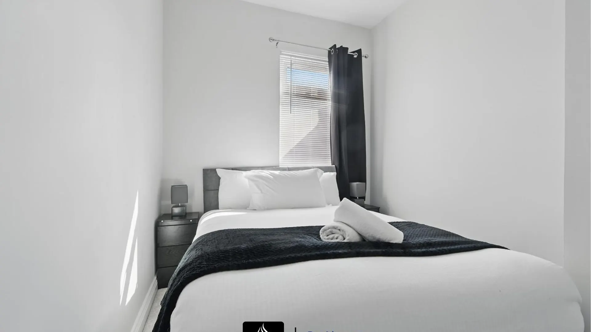 2 Bed House By Boyeilles Apartments Short Lets & Serviced Accommodation Belfast With Pool Table & Free Parking Casa vacanze